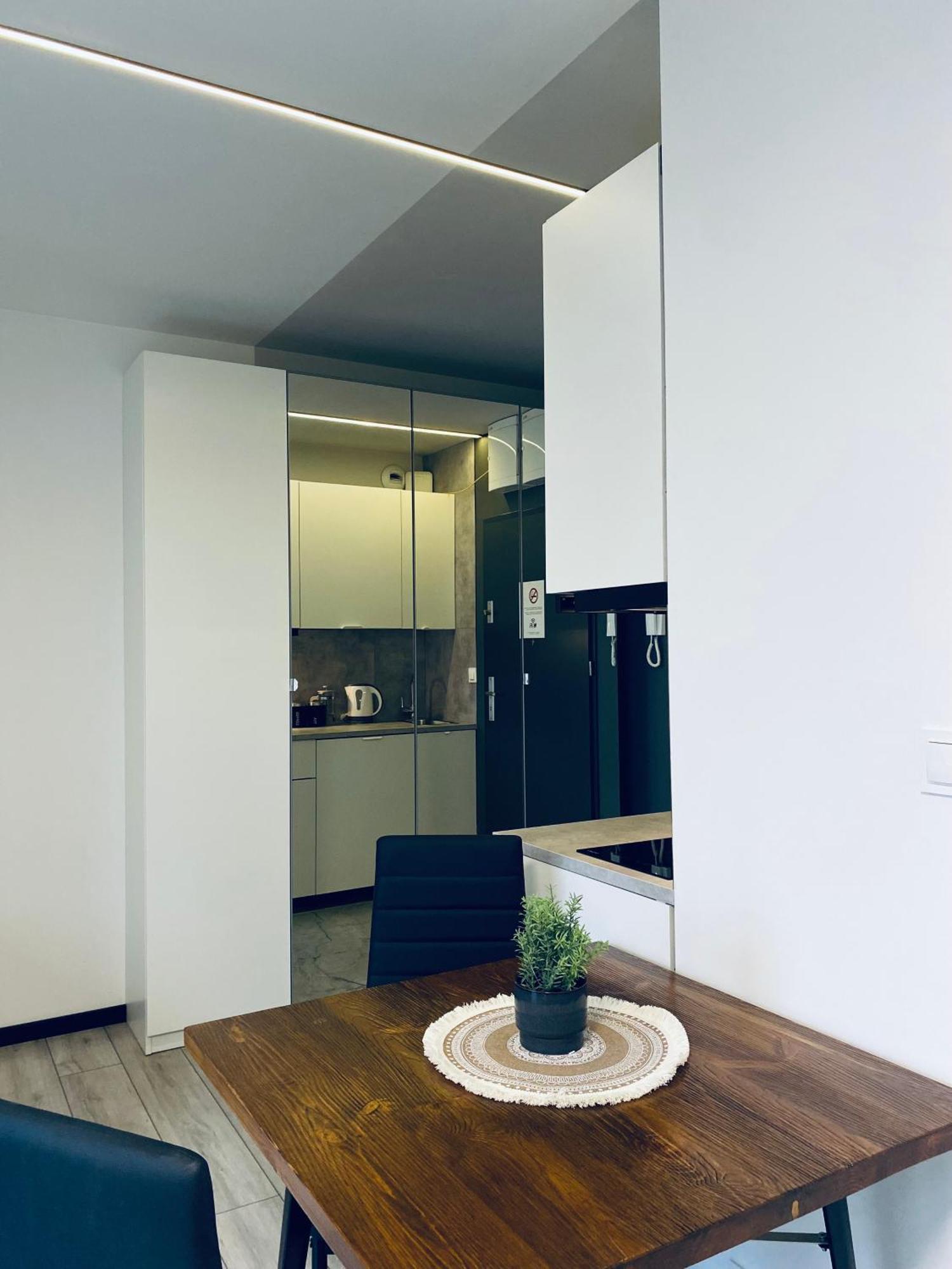 Enes Apartments Legnicka Street 59D Wroclaw Exterior photo